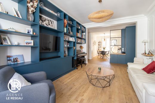 Apartment in Asnières-sur-Seine, Hauts-de-Seine