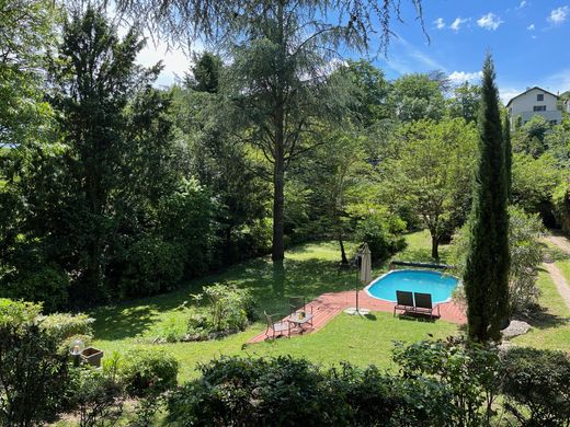 Luxe woning in Caluire-et-Cuire, Rhône