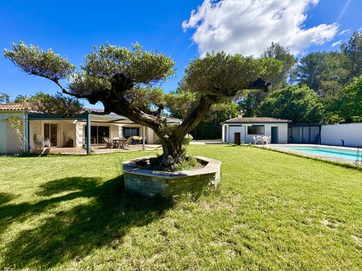 Villa in Prades-le-Lez, Hérault