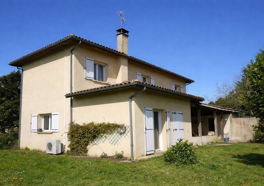 Luxury home in Cazats, Gironde