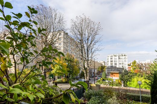 ニュイイシュールセーヌ, Hauts-de-Seineのアパートメント