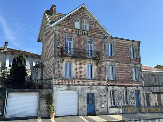 豪宅  Barbezieux-Saint-Hilaire, Charente