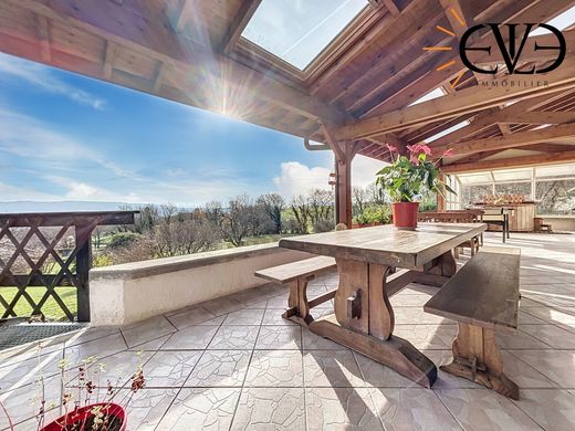 Maison de luxe à Péron, Ain