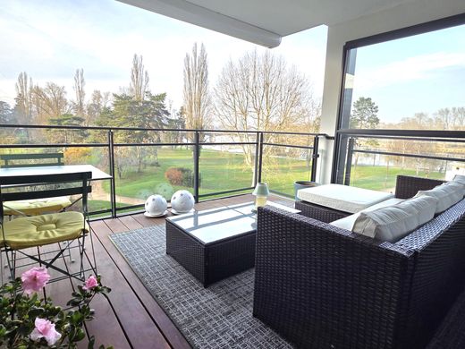 Apartment / Etagenwohnung in Vichy, Allier