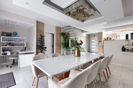 Luxus-Haus in Fèves, Moselle