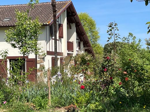 Villa in Salies-de-Béarn, Pyrénées-Atlantiques