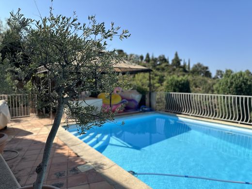 Villa in La Londe-les-Maures, Var
