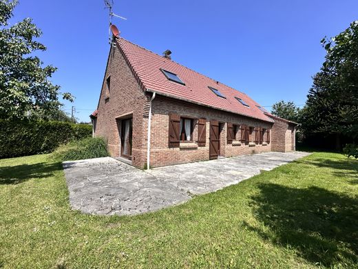 Luxury home in Gruson, North