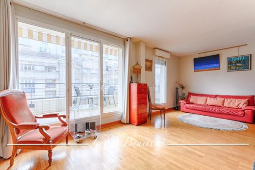 Apartment in Courbevoie, Hauts-de-Seine