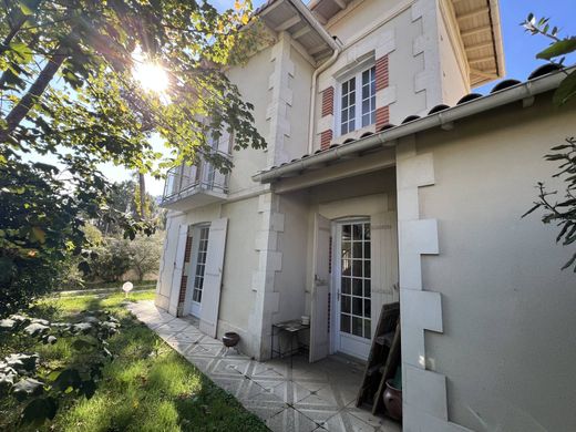 ‏בתי יוקרה ב  Royan, השראנט הימי