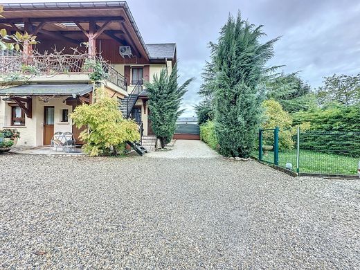 Maison de luxe à Challes-les-Eaux, Savoie