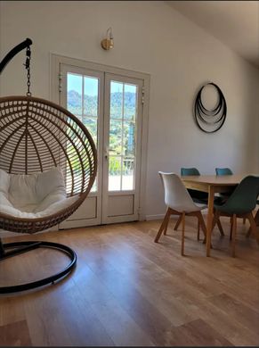 Apartment / Etagenwohnung in Cassis, Bouches-du-Rhône