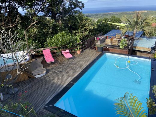 Luxe woning in L'Étang-Salé, Réunion