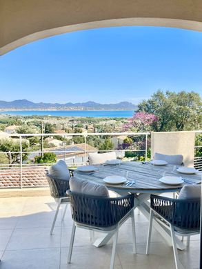 Villa in Saint-Aygulf, Var