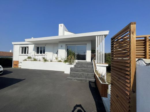 Casa di lusso a Les Sables-d'Olonne, Vandea