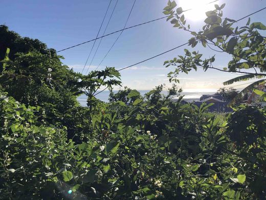 Teren w Sainte-Clotilde, Réunion