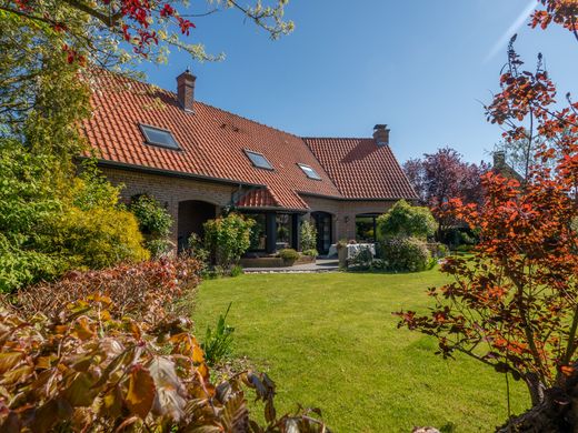 Luxury home in Sailly-lez-Lannoy, North