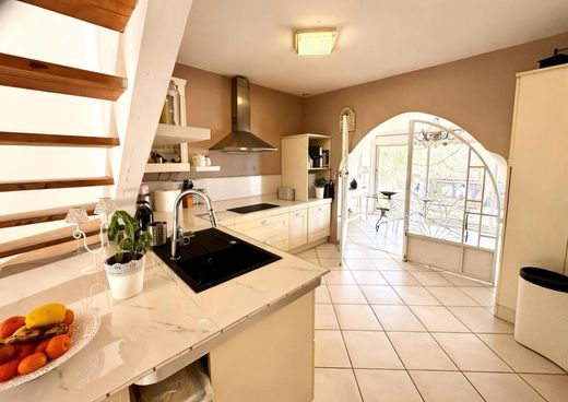 Luxury home in Sanary-sur-Mer, Var