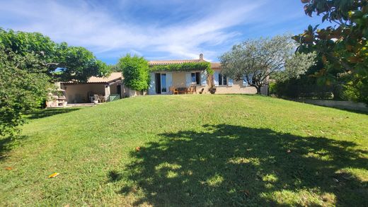 Willa w Pertuis, Vaucluse