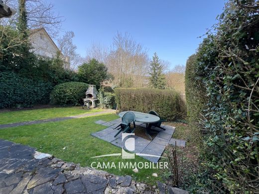 Luxury home in Buc, Yvelines