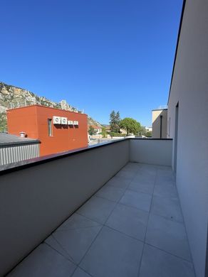 Oficina en Guilherand-Granges, Ardeche