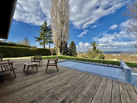 Luxury home in Villefontaine, Isère
