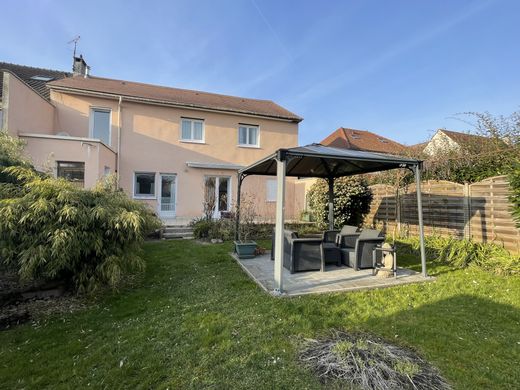 Luxury home in Sucy-en-Brie, Val-de-Marne