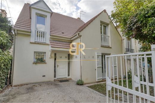 Πολυτελή κατοικία σε Saint-Maur-des-Fossés, Val-de-Marne