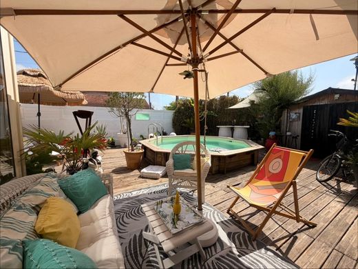 Luxury home in Andernos-les-Bains, Gironde