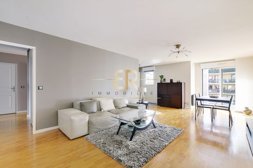 Apartment in Asnières-sur-Seine, Hauts-de-Seine