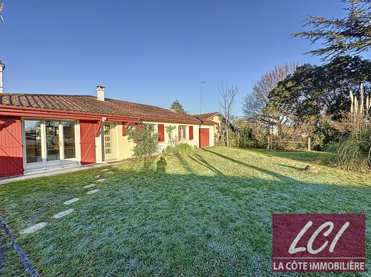 Luxury home in Gujan-Mestras, Gironde