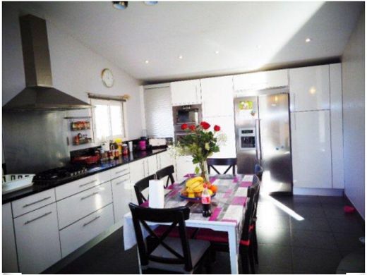 Casa di lusso a Gignac-la-Nerthe, Bocche del Rodano