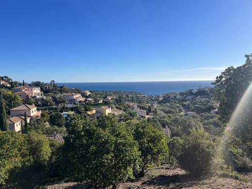 Luxus-Haus in Les Issambres, Var