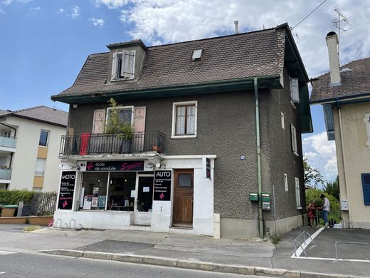 منزل ﻓﻲ Ville-la-Grand, Haute-Savoie