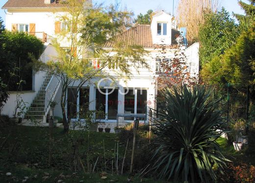 Maison de luxe à Marnes-la-Coquette, Hauts-de-Seine