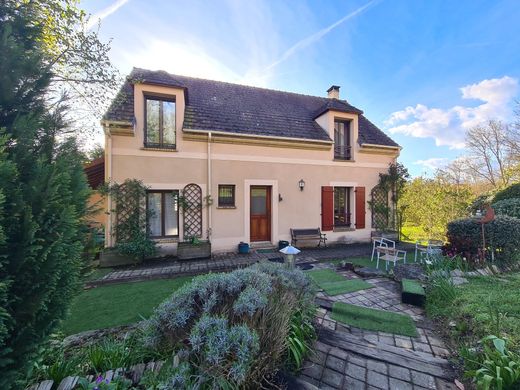 Luxury home in Septeuil, Yvelines
