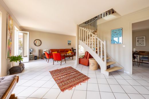 Casa de lujo en Saint-Galmier, Loira