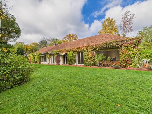 Πολυτελή κατοικία σε La Celle-Saint-Cloud, Yvelines