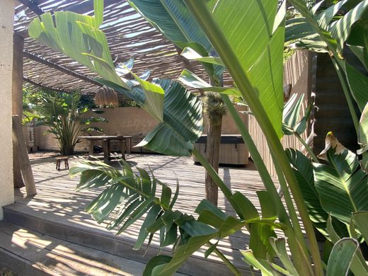 Villa in La Londe-les-Maures, Var