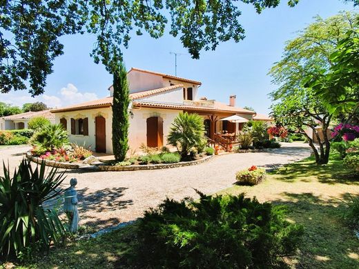 Luxury home in Meschers-sur-Gironde, Charente-Maritime