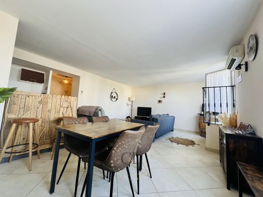 Apartment / Etagenwohnung in Saintes-Maries-de-la-Mer, Bouches-du-Rhône