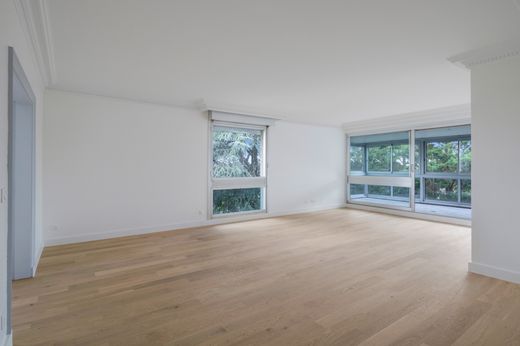 Apartment in Le Chesnay, Yvelines