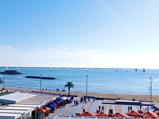 La Grande-Motte, Héraultのアパートメント