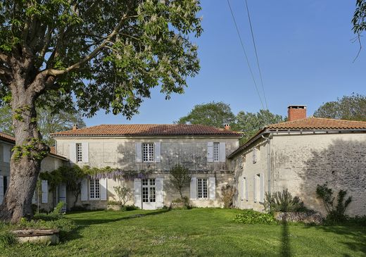 Luksusowy dom w Saint-Fort-sur-Gironde, Charente-Maritime