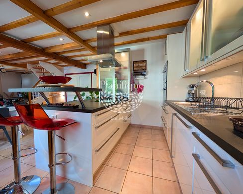 Appartamento a Divonne-les-Bains, Ain