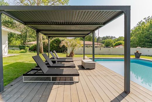 Luxus-Haus in Salles, Gironde