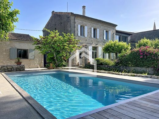 Maison de luxe à Saint-Laurent-Médoc, Gironde