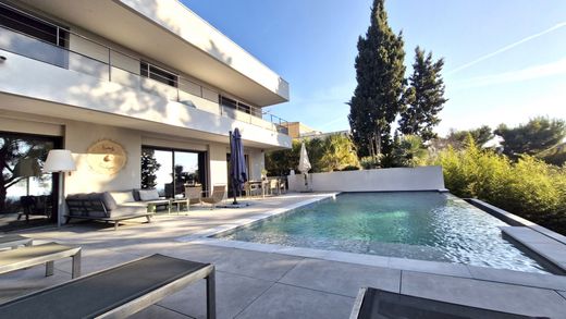 Luxe woning in Villeneuve-lès-Avignon, Gard