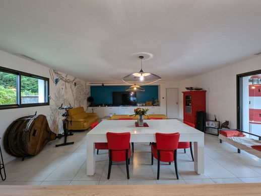 豪宅  Lugos, Gironde