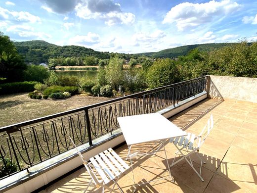 Luxury home in Ars-sur-Moselle, Moselle
